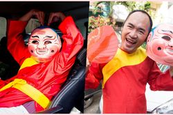Chuyện gì thế này: Tết chưa đến, Tiến Luật đã 'cosplay' ông Địa xuống phố 'náo loạn'?