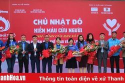 Gần 1.000 người tham gia ngày Chủ nhật đỏ
