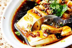 Đậu hũ non sốt xì dầu