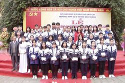 Trường THPT số 2 Bảo Thắng đạt chuẩn quốc gia mức độ 1