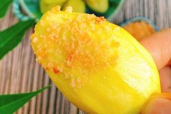 Xoài non ngâm chua ngọt