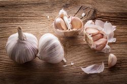 Mỗi ngày ăn một củ tỏi vừa chống ung thư, cường dương, tốt cho tim
