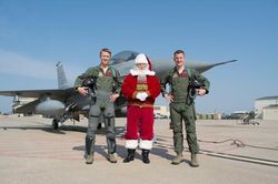 Bộ Tư lệnh Bắc Mỹ huy động vệ tinh, radar theo dõi Ông già Noel