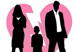 Nỗi ám ảnh khi con gái 5 tuổi kể mẹ đưa nhân tình về nhà sống