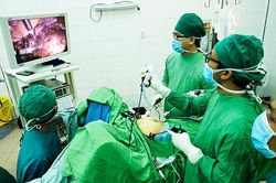 Điều trị ung thư phụ khoa: Kết hợp nhiều kỹ thuật, phương tiện hiện đại