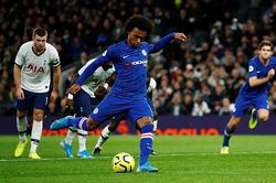 Chelsea thắng trên sân Tottenham