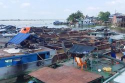 Một đêm bắt giữ 20 phương tiện liên quan đến cát tặc trên sông Tiền