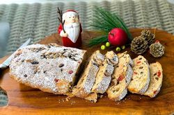 Đậm vị Giáng sinh với công thức bánh mì hoa quả Christmas Stollen