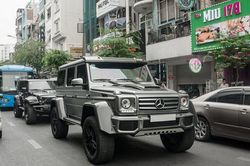 'Khủng long' Mercedes G500 4×4² của đại gia Campuchia ở Sài Gòn