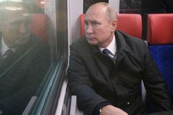 Nga khai trương đường sắt đến Bán đảo Crimea, EU mạnh mẽ lên tiếng