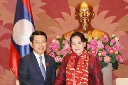 Chủ tịch Quốc hội Nguyễn Thị Kim Ngân tiếp Bộ trưởng Bộ Ngoại giao Lào