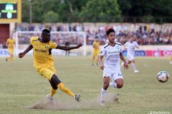 Sân Vinh: Nỗi ám ảnh của cầu thủ V.League