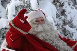 Tôi gặp rắc rối vì con trai 6 tuổi nói với đám nhóc Tây rằng ông già Noel không có thật