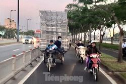 Xe máy 'hết đát' đại náo đường phố Sài Gòn