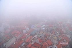 Chủ tịch Hà Nội: Không khí ô nhiễm nặng, học sinh có thể nghỉ học