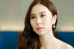 Mẹ chồng 'hụt' đến lúc hấp hối mới gọi đứa cháu mình từng bắt 'bỏ' về trao toàn bộ tài sản, mẹ đơn thân chỉ đáp nhẹ bẫng mà bà phải khóc nghẹn