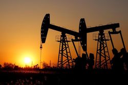 Nga hứa giữ hợp tác với OPEC, giá dầu tăng mạnh