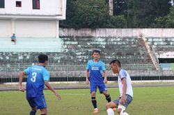 Hậu vệ Đoàn Việt Cường 'tái xuất' trong màu áo DFC