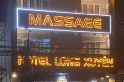 Trả nửa tiền bo, bị nữ nhân viên massage đâm tử vong