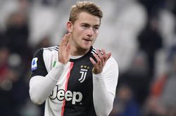 De Jong: 'De Ligt có thể tới Barca'