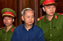Ông Nguyễn Hữu Tín nộp 1,5 tỷ khắc phục hậu quả