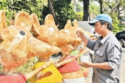 Những người tô điểm Ðường hoa Nguyễn Huệ