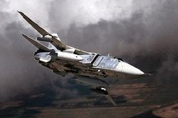 Tiêm kích Su-24 của Nga bổ nhào xuống, khu trục hạm Mỹ 'khóc thét'