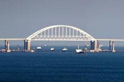 Cận cảnh cây cầu vĩ đại nối Crimea và lục địa Nga