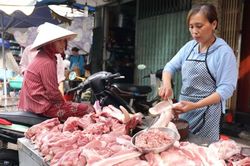 Gần 730.000 tấn thực phẩm bù đắp thiếu hụt thịt lợn dịp Tết Canh Tý 2020