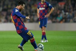 Messi tiết lộ bí quyết hạ gục thủ môn từ các cú sút phạt