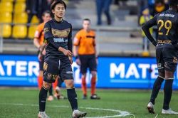 'Messi Hàn Quốc' ra mắt STVV trong ngày Công Phượng lại bị gạch tên