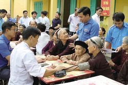 Chăm sóc và phát huy vai trò của người cao tuổi