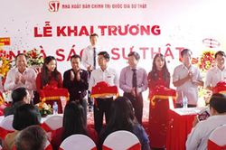 Khai trương Nhà sách Sự thật