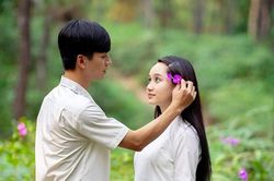 Nhờ 'Mắt biếc', trường Đo Đo, đồi Thiên An thành điểm check-in hot cỡ nào?