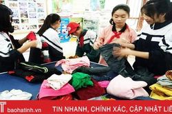 Học sinh Hà Tĩnh quyên góp 1.000 bộ quần áo ủng hộ đồng bào Tây Bắc
