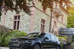'Soi' Mercedes-Benz GLC 300 facelift 2020 giá 2,56 tỷ đồng nhập từ Đức vừa về Việt Nam