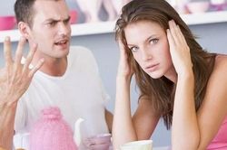 Nực cười chồng đòi vợ trả tiền công chăm vợ ốm ở bệnh viện
