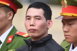 Bị cáo duy nhất trong vụ sát hại nữ sinh giao gà bật khóc