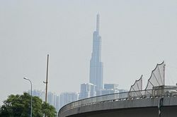 Cuối tuần, sương mù phủ kín cao ốc Sài Gòn