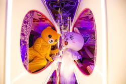 Kỳ lạ quái thú 'Pokémon' xuất hiện trên xe khách tình nhân đi SaPa