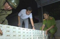 Phát hiện hàng ngàn gói thuốc lá lậu tại nhà riêng của một phụ nữ ở Đak Lak