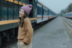 Khả Ngân chính thức khoe giọng hát 4 năm rèn giũa trong teaser MV ca khúc của Phan Mạnh Quỳnh