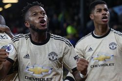 Burnley 0-2 MU: Rashford, Martial lập công, Quỷ Đỏ vào top 5 Ngoại hạng Anh