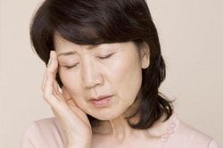 Phụ nữ tuổi 40 và những cơn chóng mặt ám ảnh