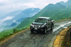 Kinh nghiệm lái ô tô an toàn khi đi trên đường đèo dốc