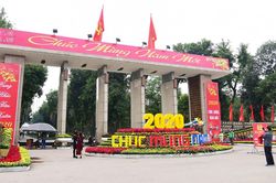 Thủ đô Hà Nội: Rộn ràng đón năm mới 2020