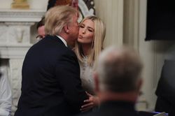 Con gái Tổng thống Donald Trump bỏ ngỏ khả năng rời Nhà Trắng