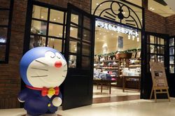 Trở về tuổi thơ ở cửa hàng Doraemon chính thức đầu tiên
