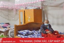 'Sao ông trời bất công, bắt cả chồng và con tôi cùng chịu bệnh hiểm nghèo'