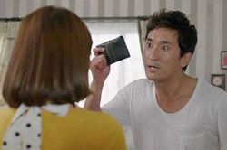 Trả hết nợ nần mới được ăn ngon mặc đẹp